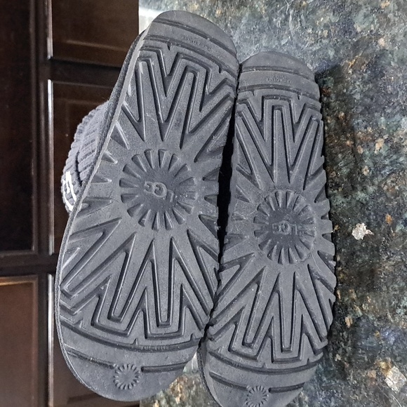 Uggs women's (mid calf boots) size 8 - Picture 4 of 5